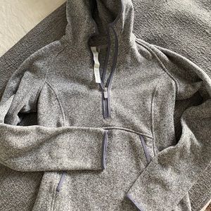 Lululemon women’s pullover